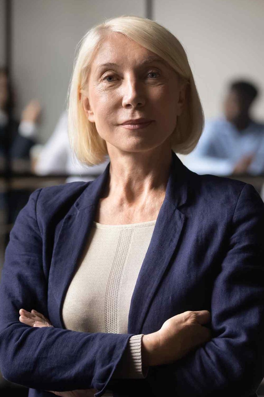 https://ihyafood.com/wp-content/uploads/2019/02/team_04-850x1280.jpg